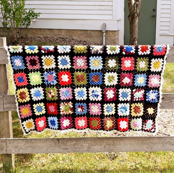 Vintage Granny Square Quilt - 36" x 50" Multicolor Baby or Lap Blanket - Picture 6 of 8
